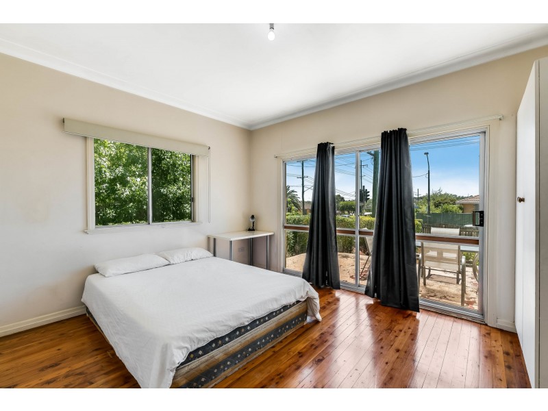 301-303 West Street, Harristown QLD 4350