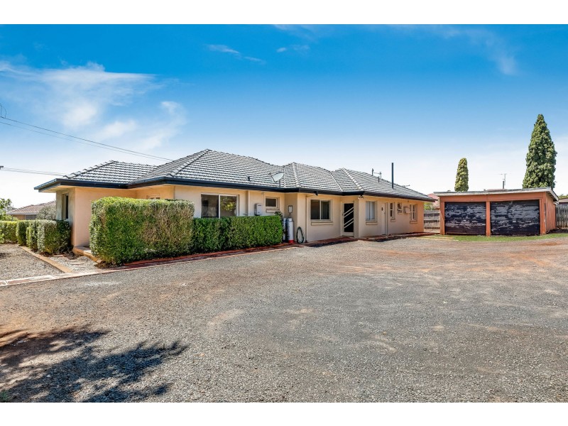 301-303 West Street, Harristown QLD 4350
