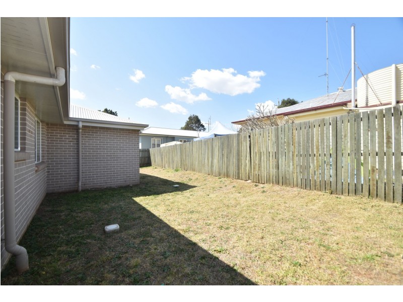 1/21a Haig Street, South Toowoomba QLD 4350