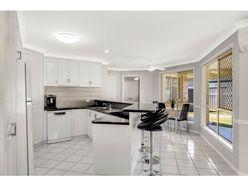 7 Pixie Drive, Kearneys Spring QLD 4350