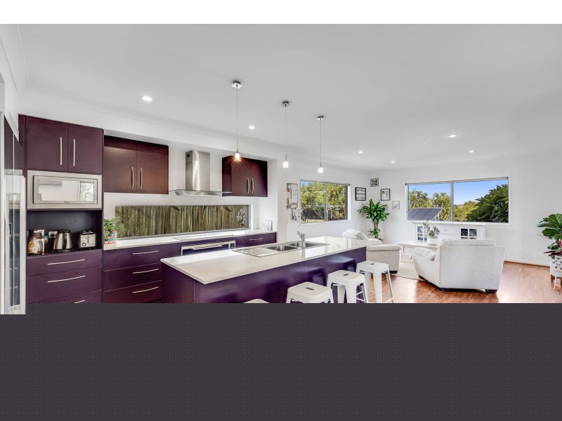 42 Wareena Crescent, Glenvale QLD 4350