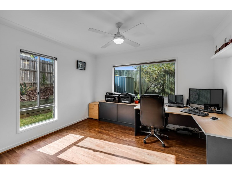 42 Wareena Crescent, Glenvale QLD 4350