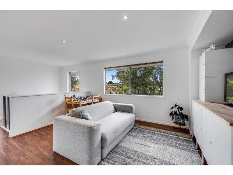 42 Wareena Crescent, Glenvale QLD 4350