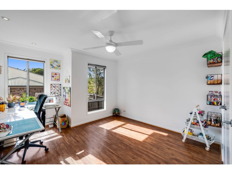 42 Wareena Crescent, Glenvale QLD 4350