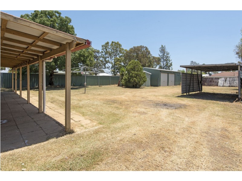 12 Rome Street, Oakey QLD 4401