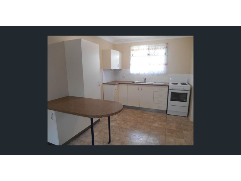 4/317 Bridge Street, Newtown QLD 4350