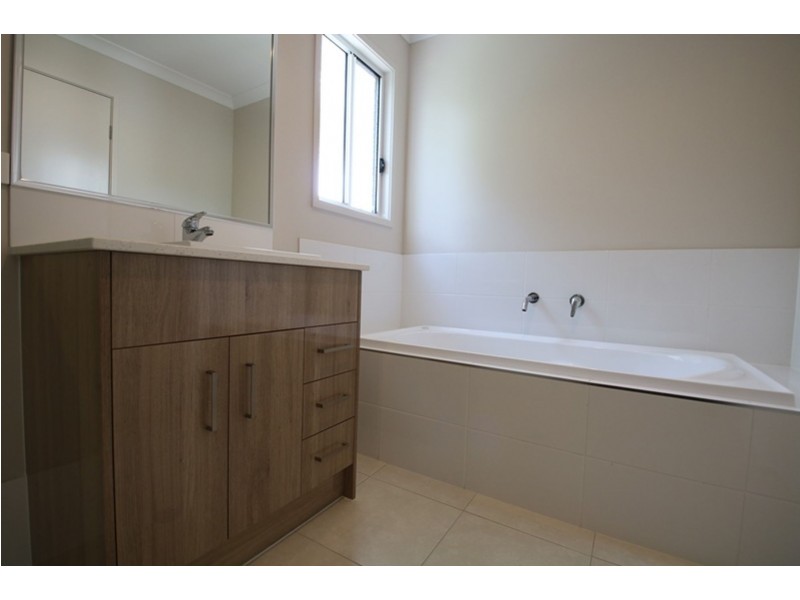 5/18-20 Victory Street, Newtown QLD 4350