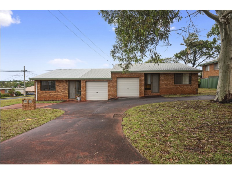 1 Greenbury Street, Rockville QLD 4350