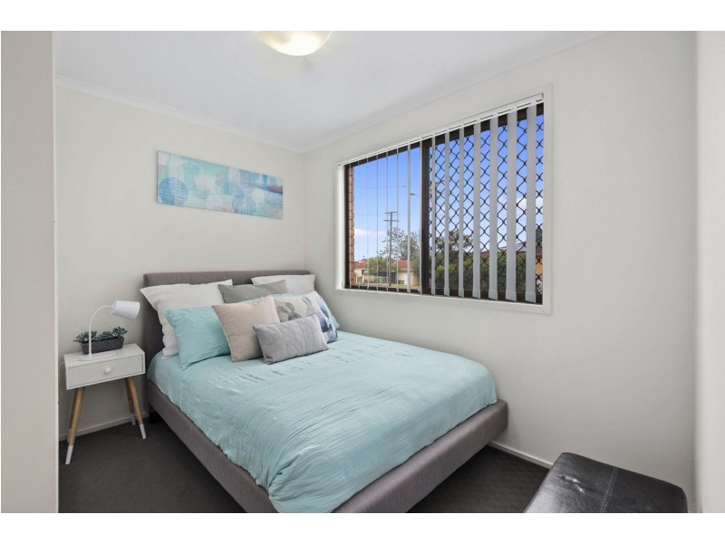 1 Greenbury Street, Rockville QLD 4350