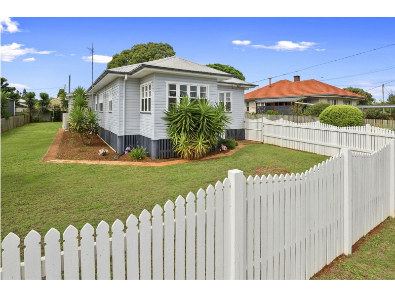 26 Violet Street, Harristown QLD 4350