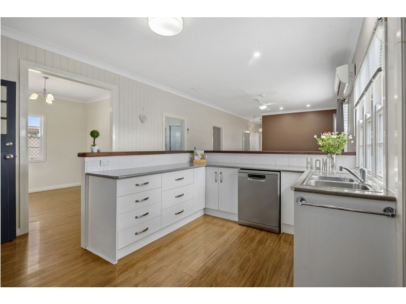 26 Violet Street, Harristown QLD 4350