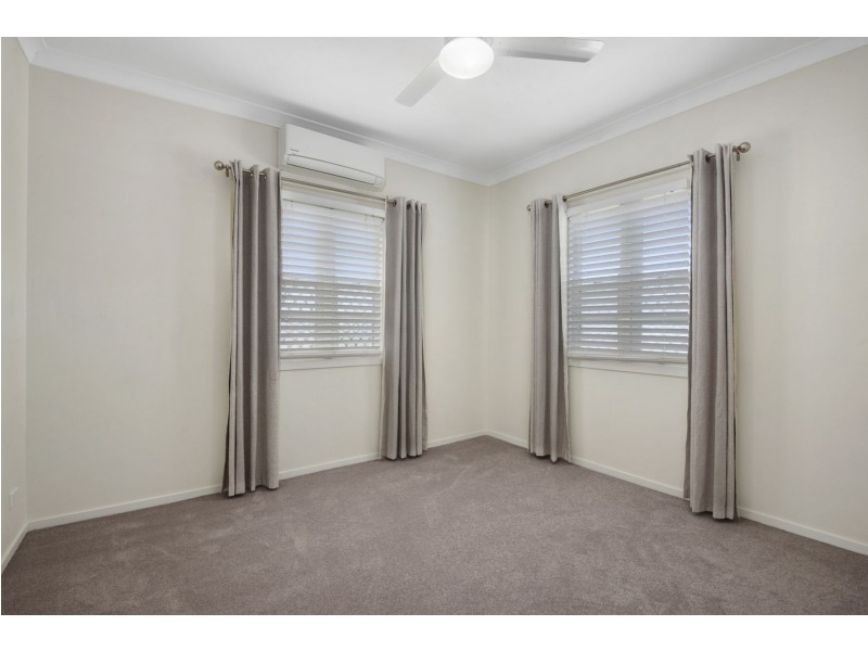 26 Violet Street, Harristown QLD 4350