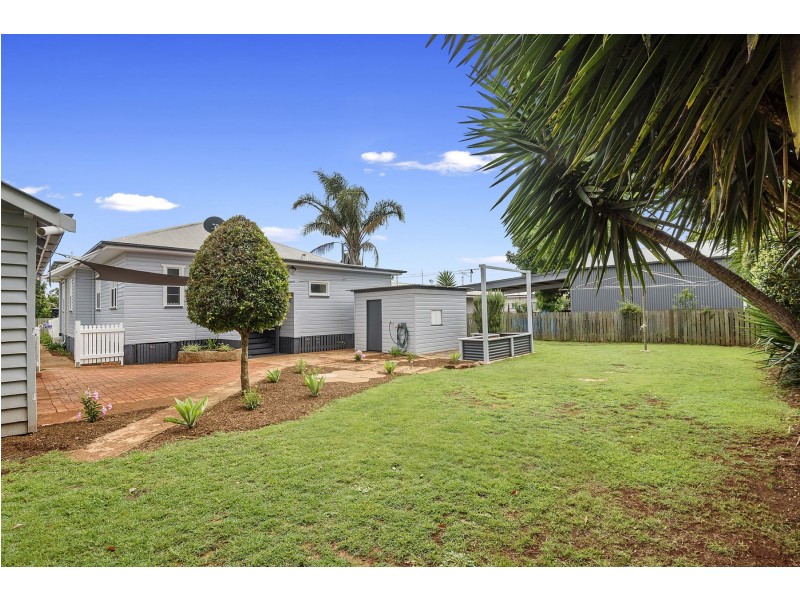 26 Violet Street, Harristown QLD 4350