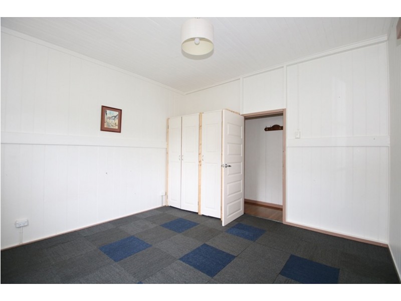 45 West Street, Newtown QLD 4350