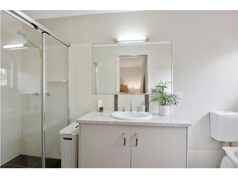 3 Ace Drive, Glenvale QLD 4350
