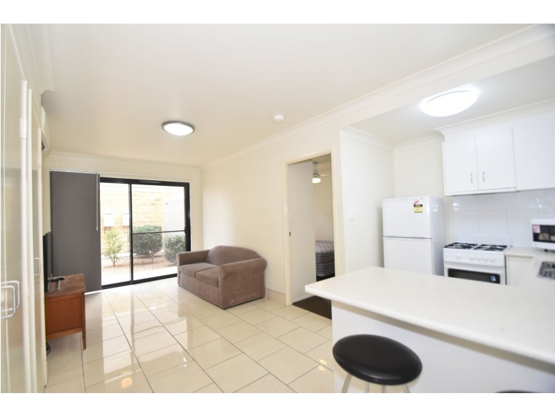 9/1-3 Uniplaza Court, Kearneys Spring QLD 4350