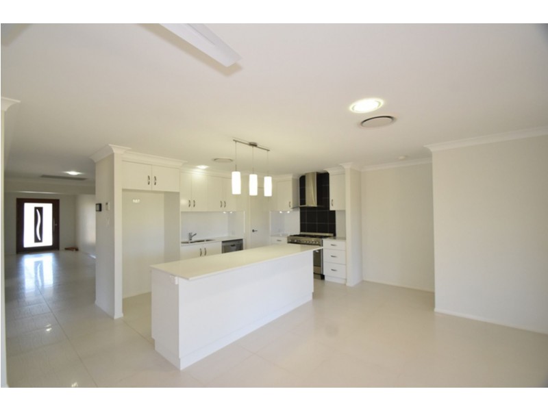 16 Barton Street, Greenmount QLD 4359