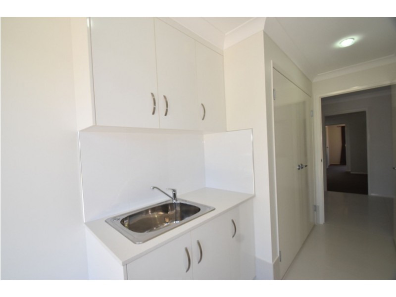 16 Barton Street, Greenmount QLD 4359