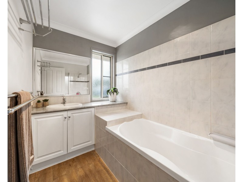 5 Leahy Drive, Kingsthorpe QLD 4400