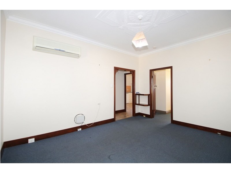 297B Hume Street, South Toowoomba QLD 4350