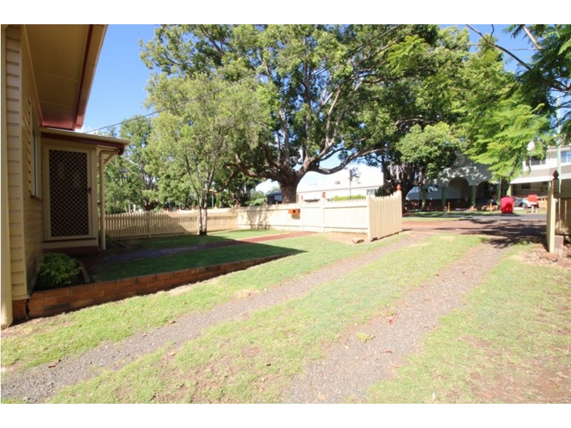 297B Hume Street, South Toowoomba QLD 4350
