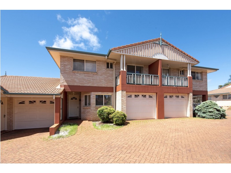 484 West Street, Kearneys Spring QLD 4350