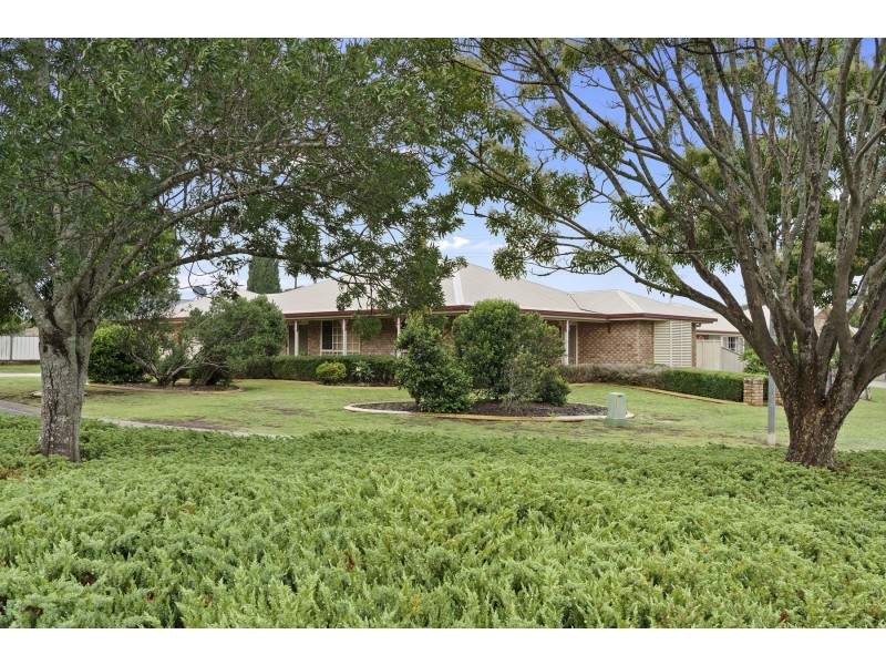 7 Emma Drive, Kearneys Spring QLD 4350