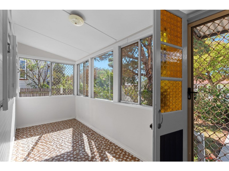 11 Bothwell Street, Newtown QLD 4350