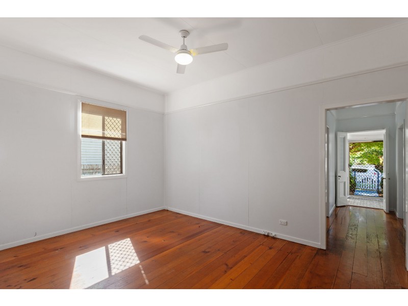 11 Bothwell Street, Newtown QLD 4350