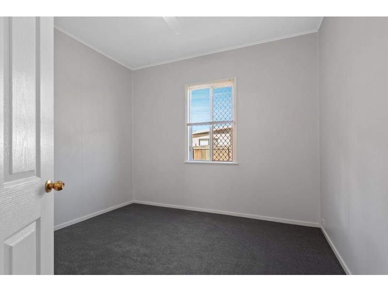 11 Bothwell Street, Newtown QLD 4350