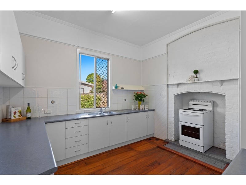 11 Bothwell Street, Newtown QLD 4350