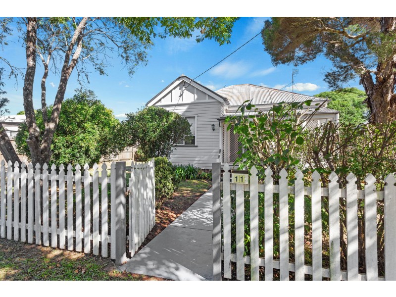 11 Bothwell Street, Newtown QLD 4350