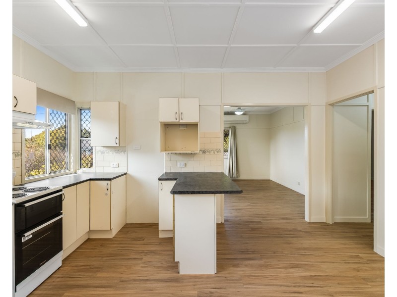 11 Dunkley Street, South Toowoomba QLD 4350