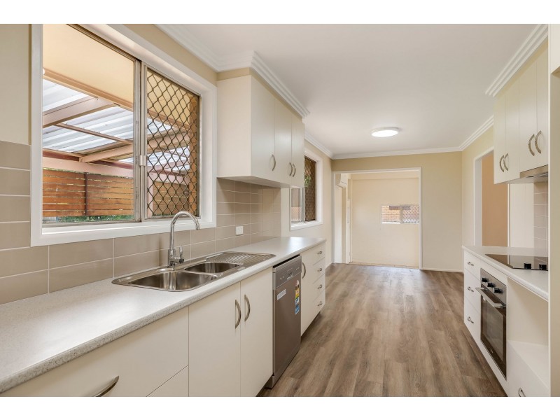 20 Shennan Street, Harristown QLD 4350