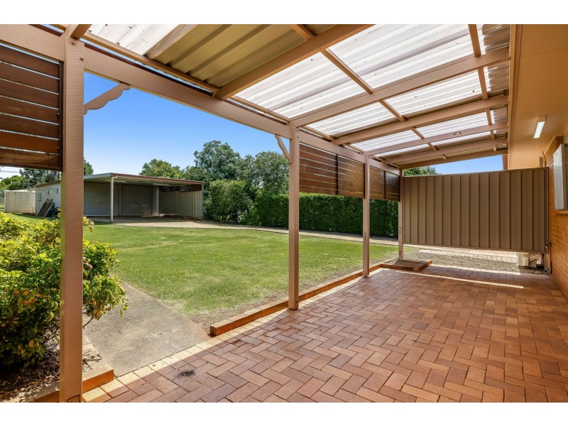 20 Shennan Street, Harristown QLD 4350