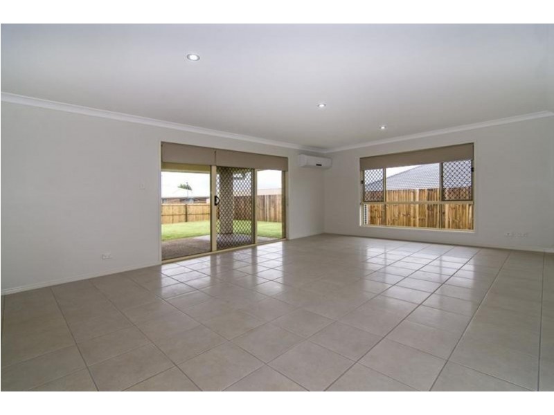 19 Sweeney Street, Kearneys Spring QLD 4350