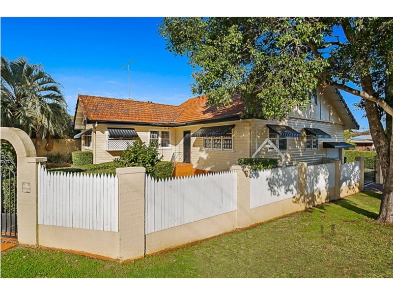 126 Bridge Street, East Toowoomba QLD 4350