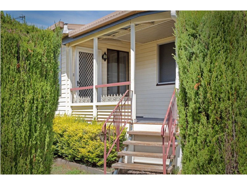 20 Hanlon Street, Newtown QLD 4350