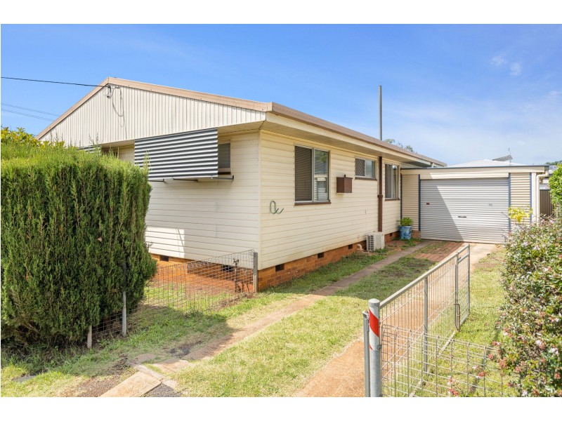 20 Hanlon Street, Newtown QLD 4350