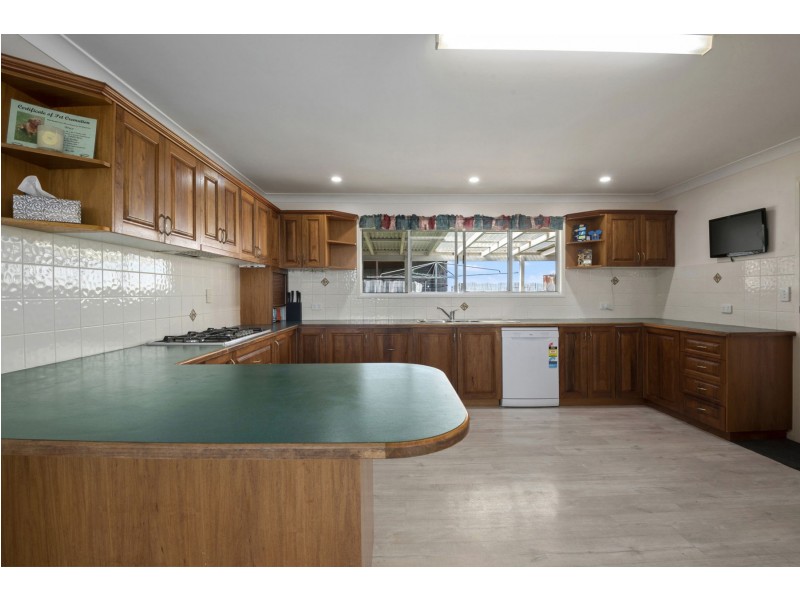 42 Moller Road, Greenmount East QLD 4359