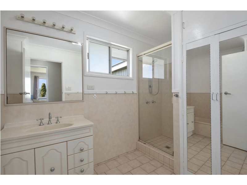 42 Moller Road, Greenmount East QLD 4359