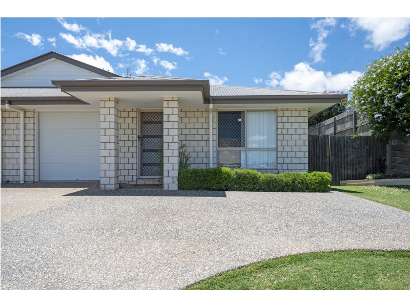 1/6 Rubie Court, Westbrook QLD 4350