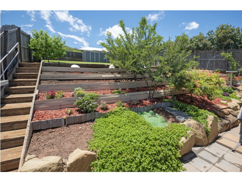 1/6 Rubie Court, Westbrook QLD 4350