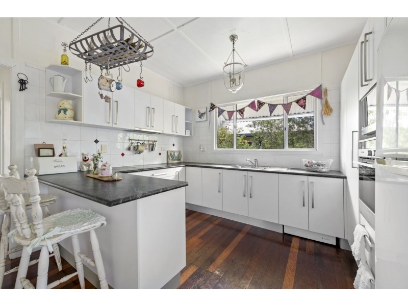 17 Victoria Street, Goombungee QLD 4354