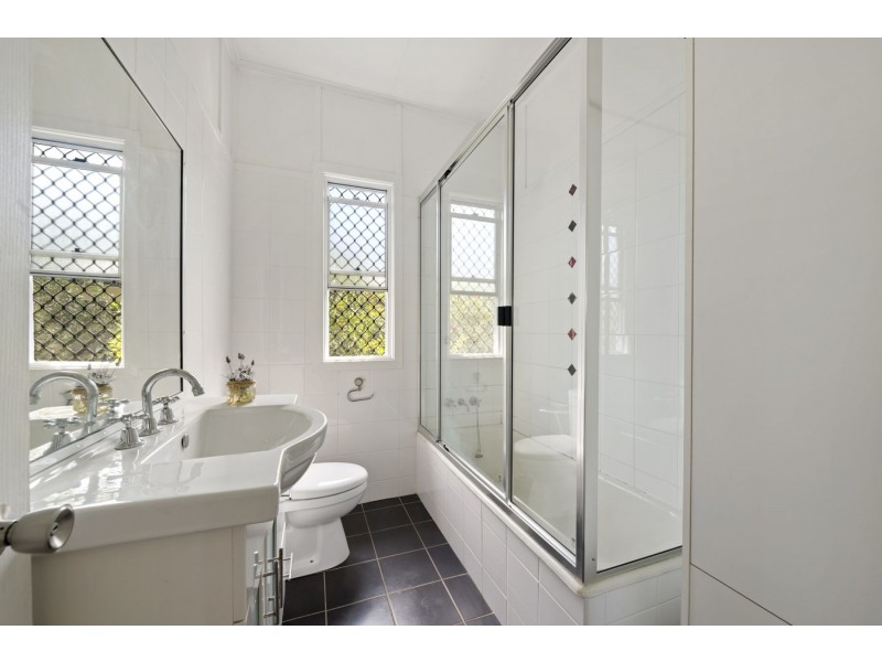 17 Victoria Street, Goombungee QLD 4354