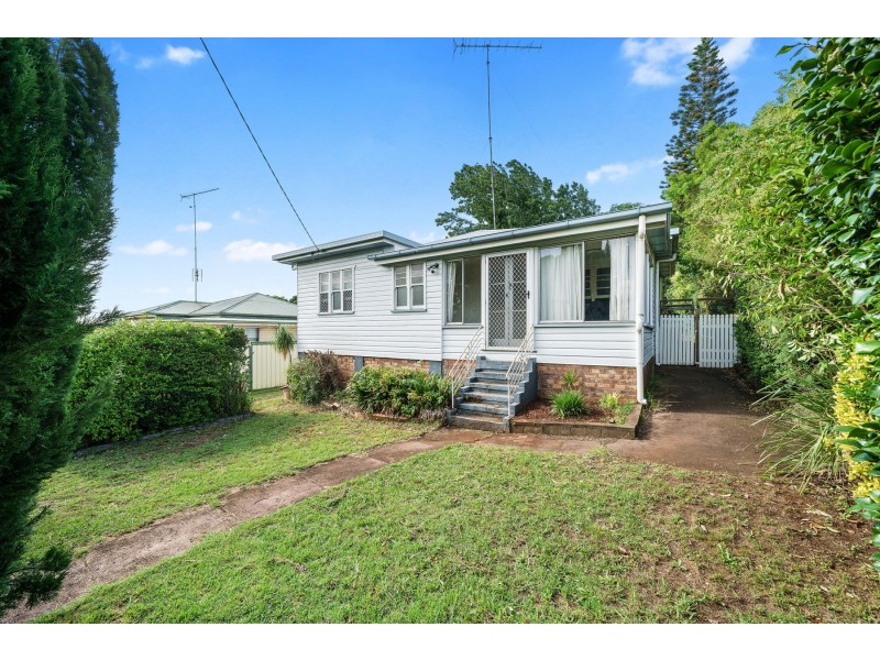 13 Mansford Street, North Toowoomba QLD 4350