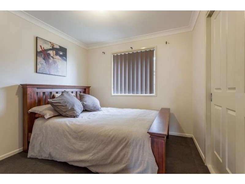 4 Wareena Crescent, Glenvale QLD 4350