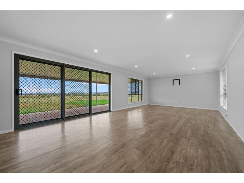 34 Gowrie Mountain School Rd, Kingsthorpe QLD 4400