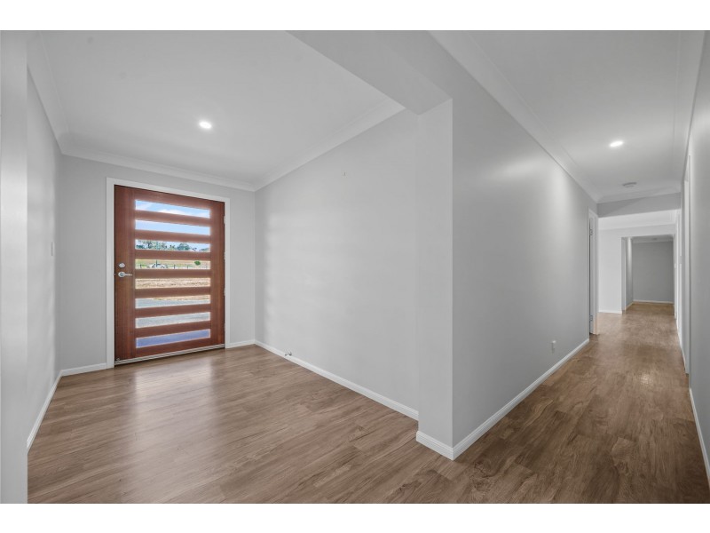 34 Gowrie Mountain School Rd, Kingsthorpe QLD 4400