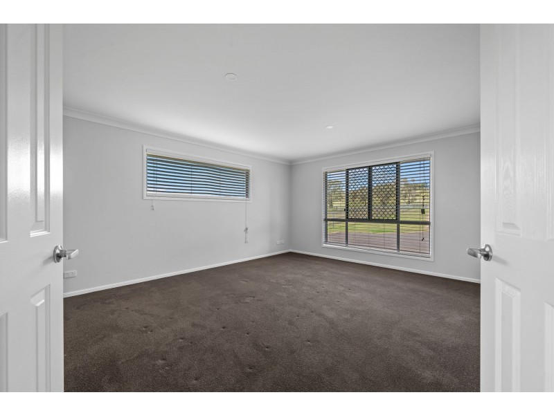 34 Gowrie Mountain School Rd, Kingsthorpe QLD 4400